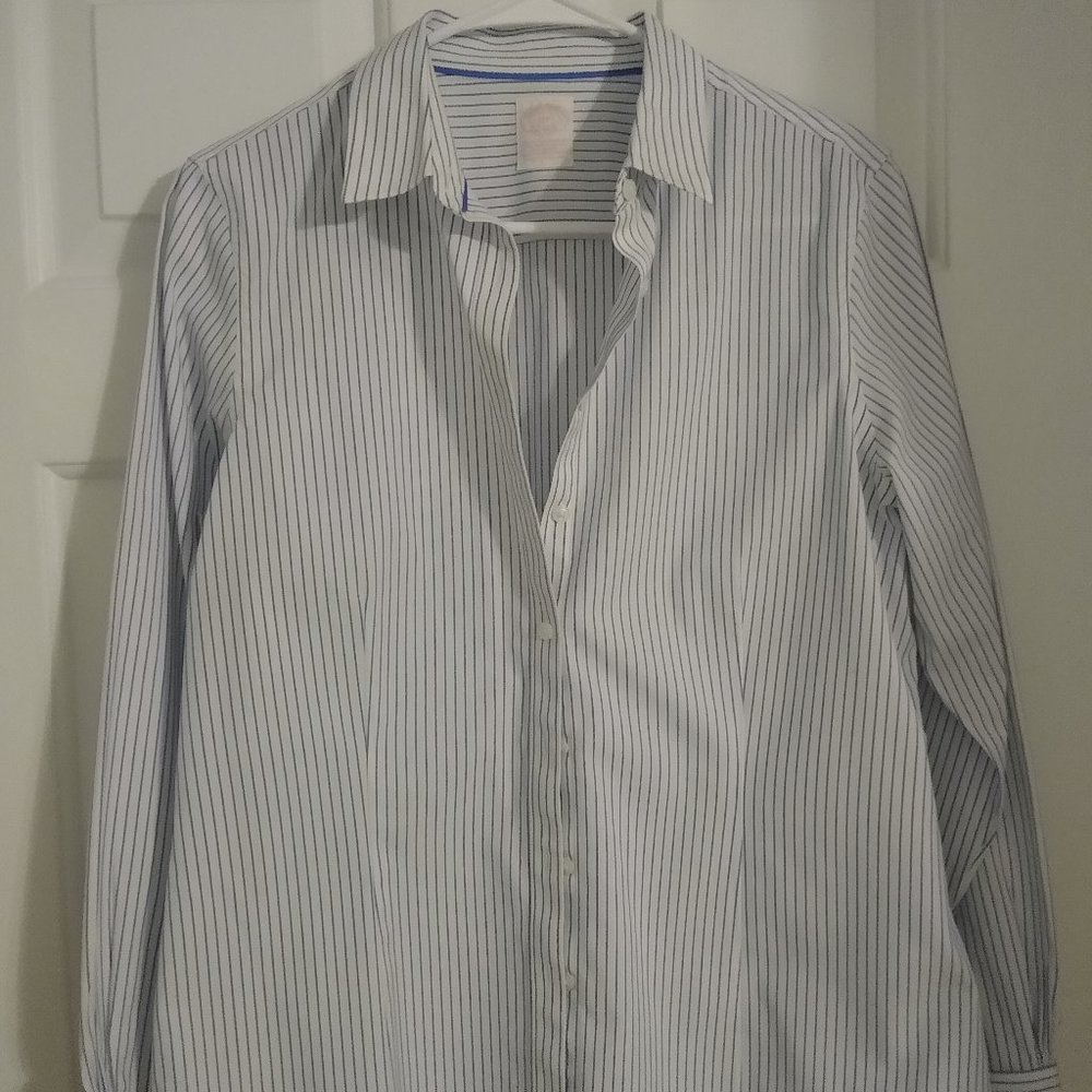 Brooks Brother Blue and White Striped Button-Up